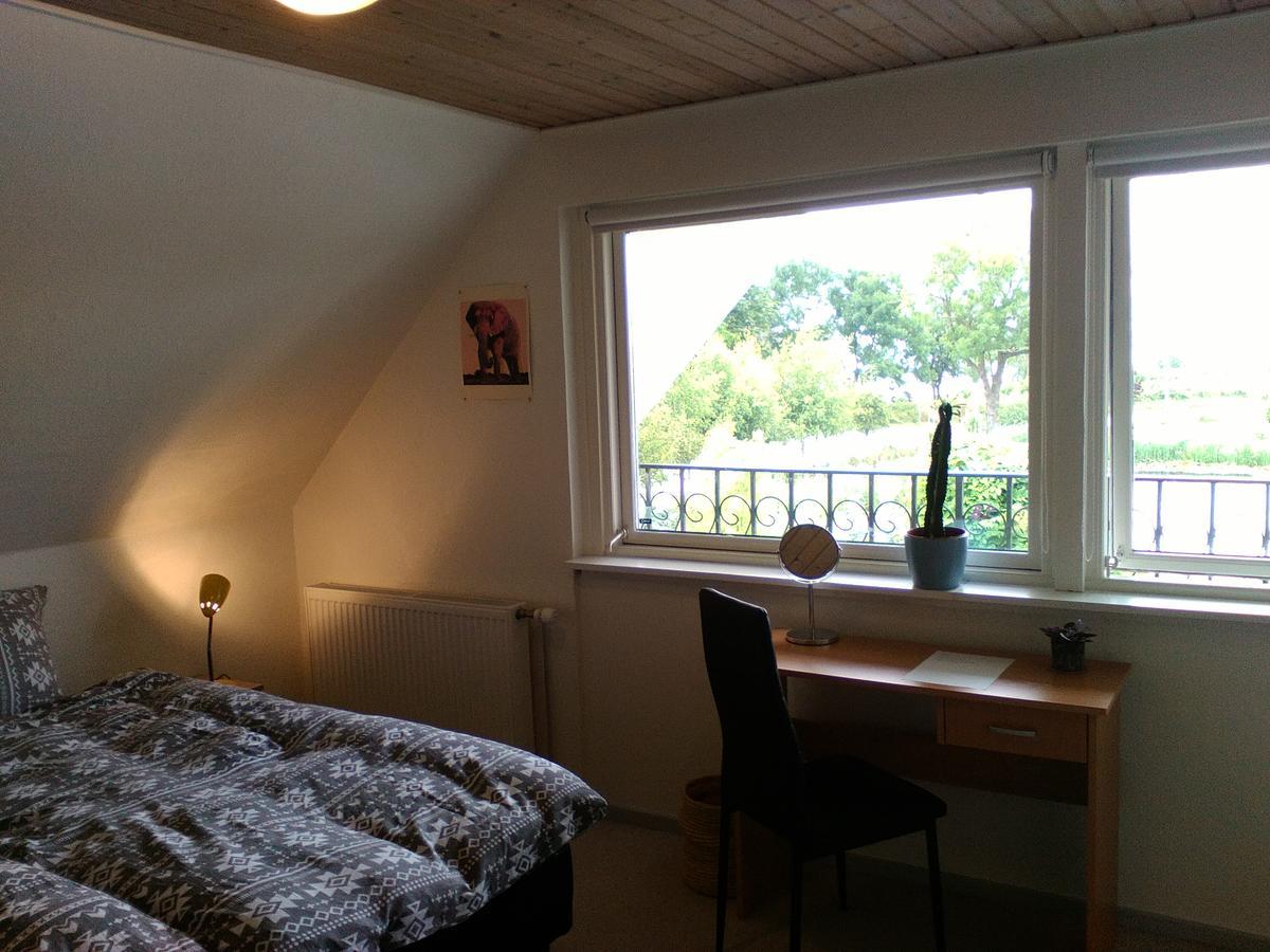 Bed And Breakfast Hasseloe นีเคอปิงเฟลสเตอร์ ภายนอก รูปภาพ